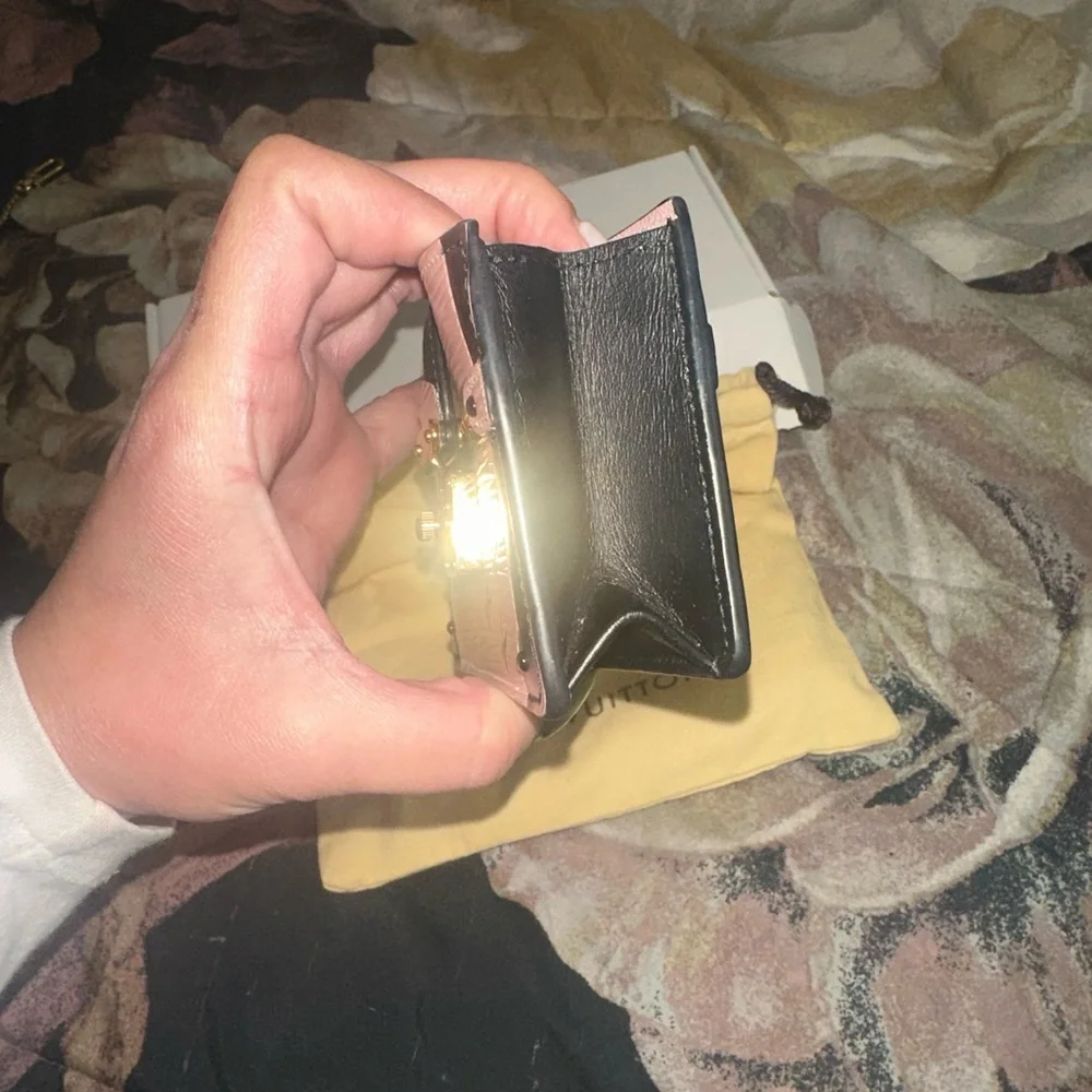 🎀 Louis Vuitton Rose Ballerine Epi Trunk multi cartes - Picture 7 of 15